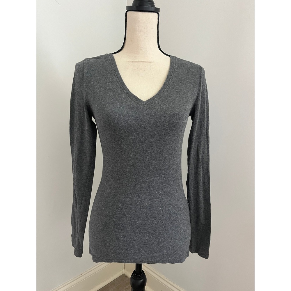 F21 Charcoal Grey Longe Sleeve Tee Medium V-Neck‎ Basic Normcore Everyday Shirt